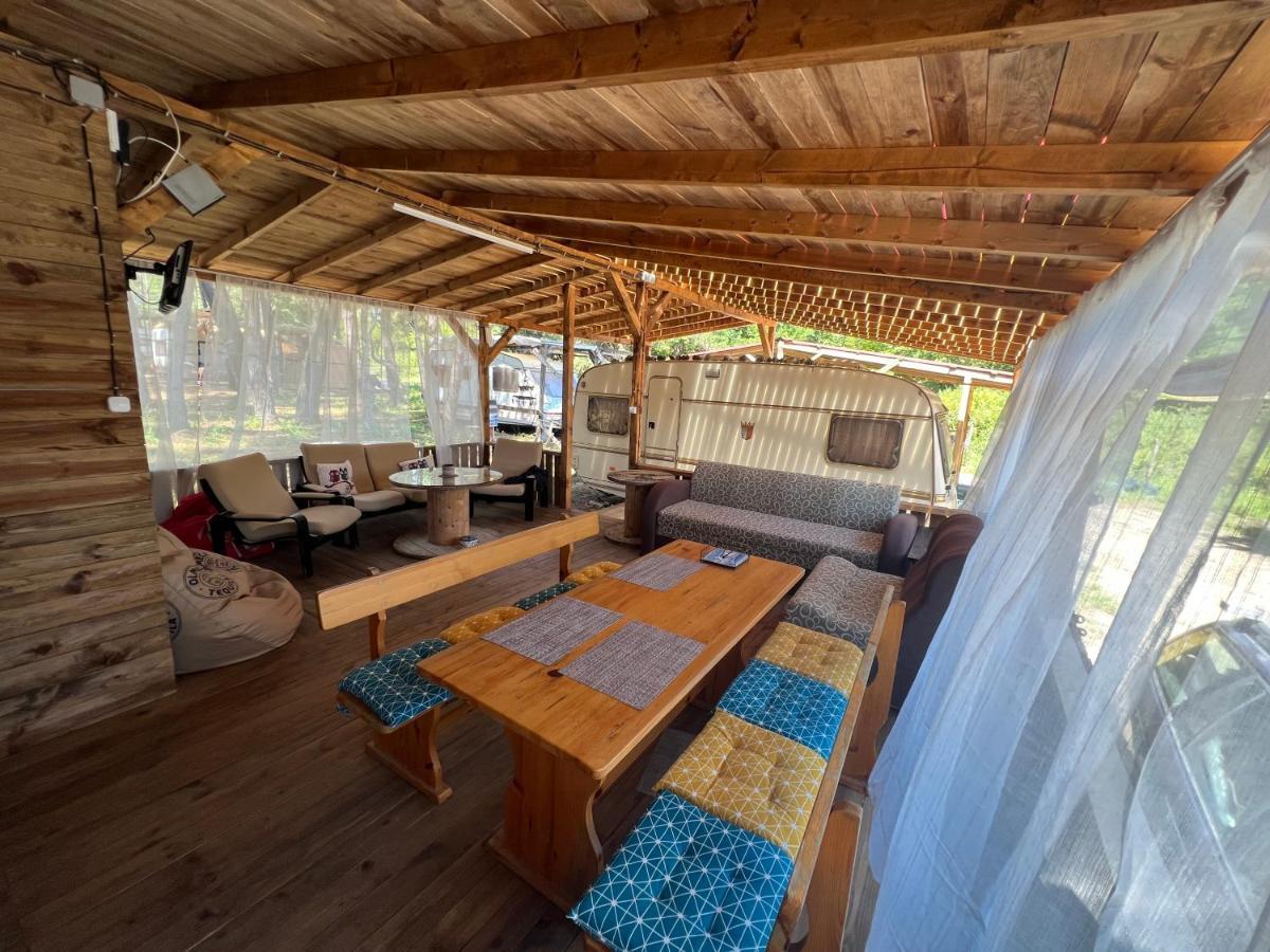 Каравана Чайка Hotel Szozopol Kültér fotó